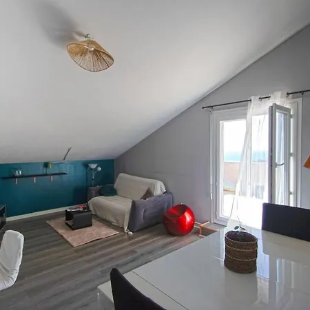 Bright Rooftop F3 Terrace Sea & Mountain View * Bastia (Corsica)